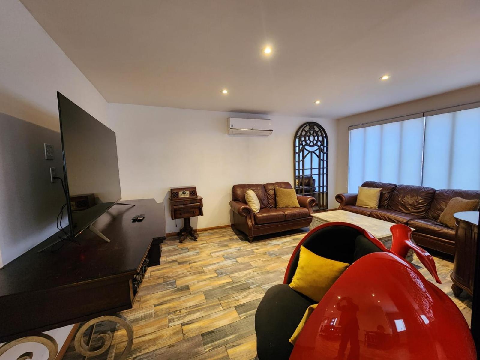 The Royal Suite Tijuana Bagian luar foto